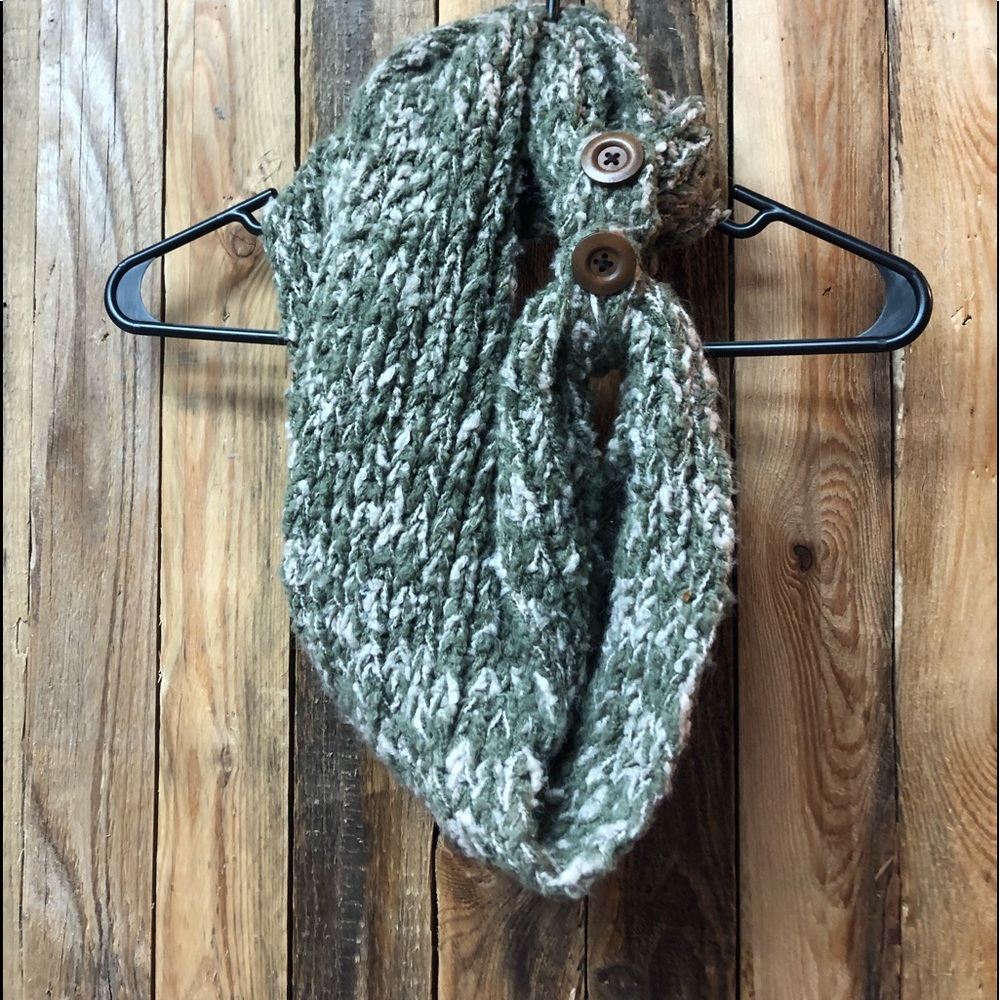 Infinity scarf